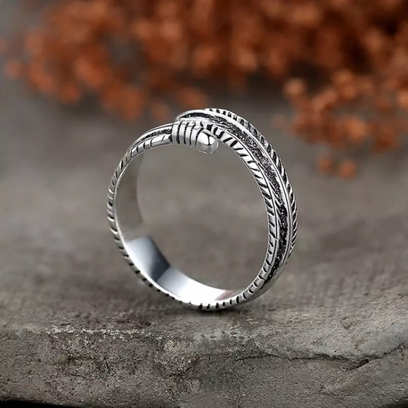 "Drifting" Minimalist Boho Hippie Festival Feather Antique Vintage Silver Ring - Picture 4 of 8